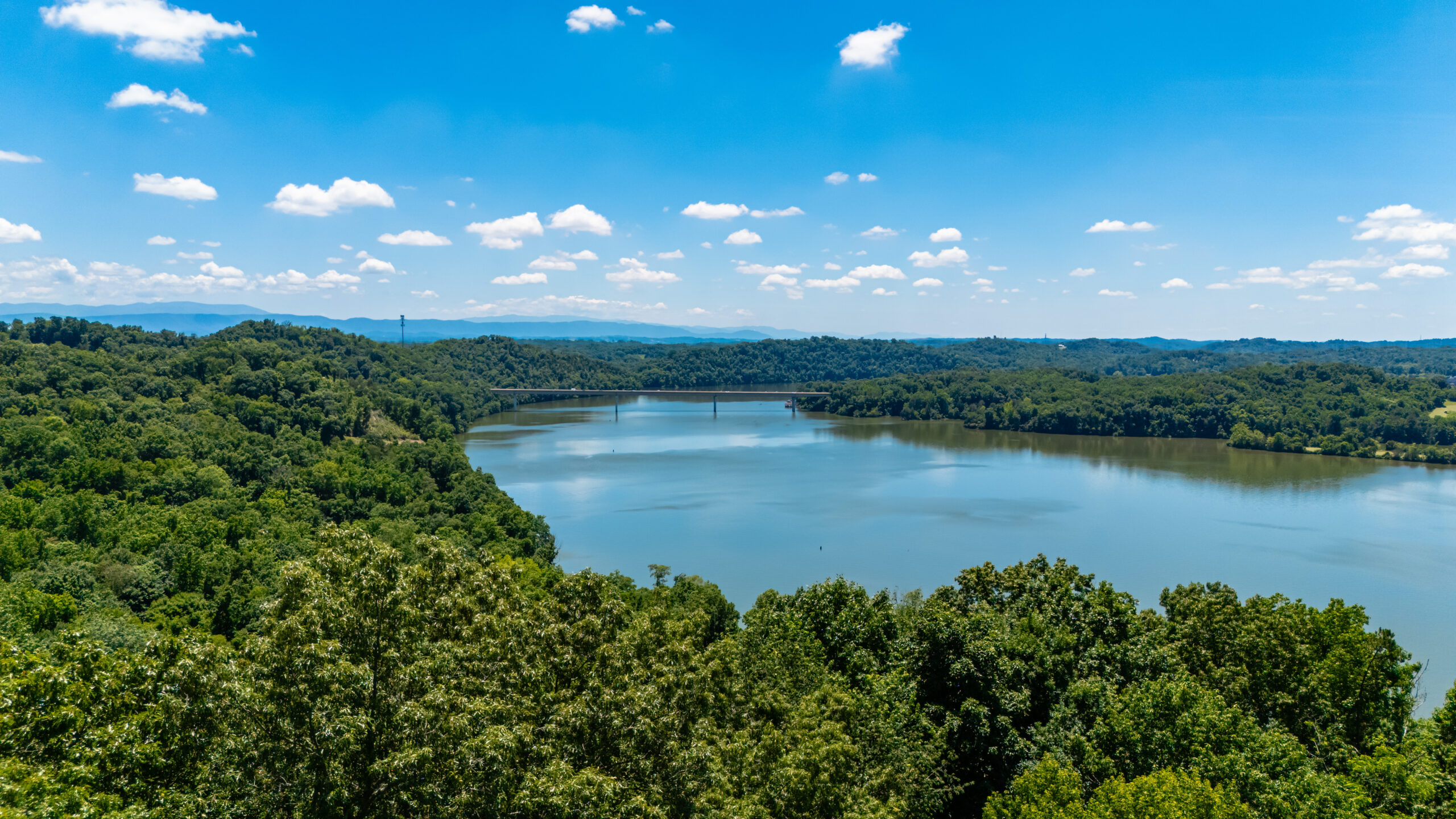 Eagle Cliffs | Louisville TN